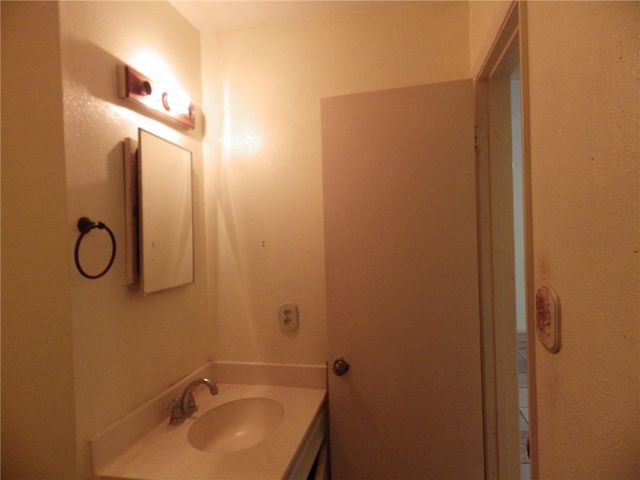 203 North Forest Drive, Willis, TX 77378