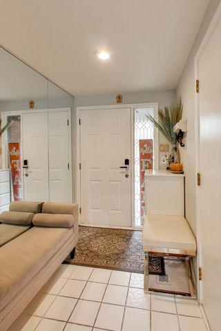 654 Picardy Circle, Northbrook, IL 60062