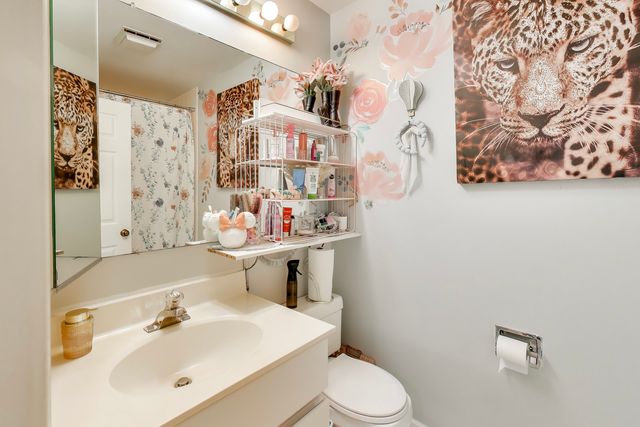 654 Picardy Circle, Northbrook, IL 60062