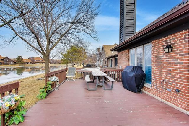 654 Picardy Circle, Northbrook, IL 60062