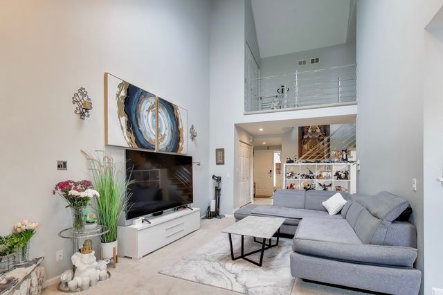 654 Picardy Circle, Northbrook, IL 60062