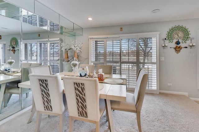 654 Picardy Circle, Northbrook, IL 60062