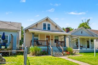 102 W Collins Ct, Louisville, KY 40214