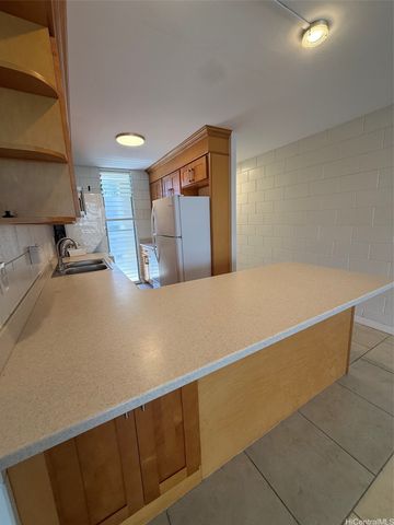 1420 Victoria Street 401, Honolulu, HI 96822