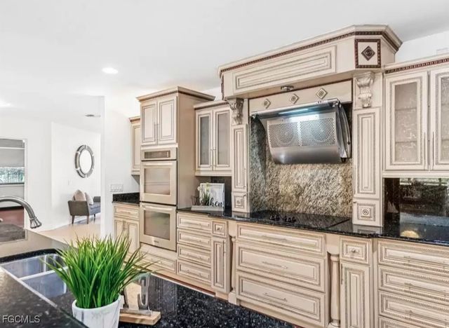 6343 Mark LN, Fort Myers, FL 33966