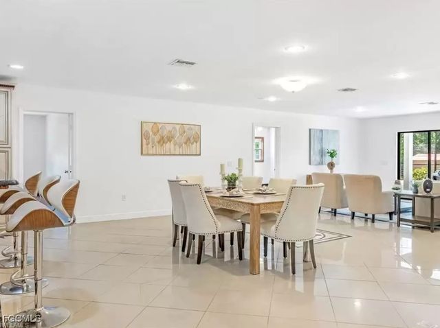 6343 Mark LN, Fort Myers, FL 33966