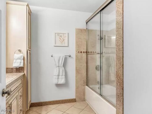 6343 Mark LN, Fort Myers, FL 33966