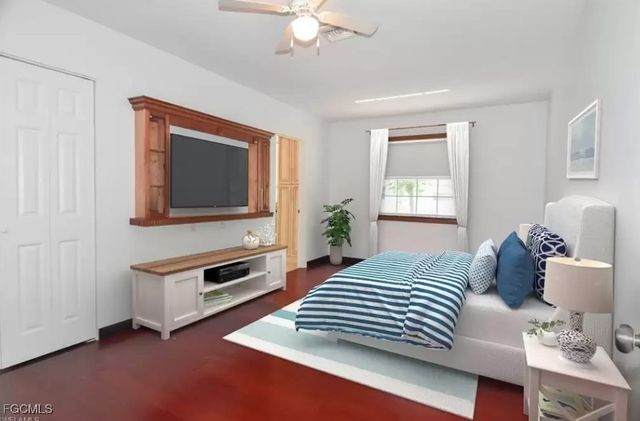 6343 Mark LN, Fort Myers, FL 33966