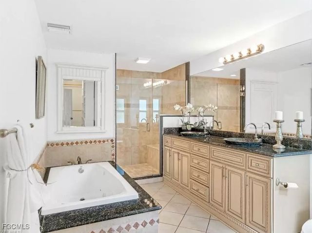 6343 Mark LN, Fort Myers, FL 33966