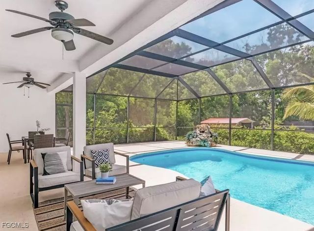 6343 Mark LN, Fort Myers, FL 33966