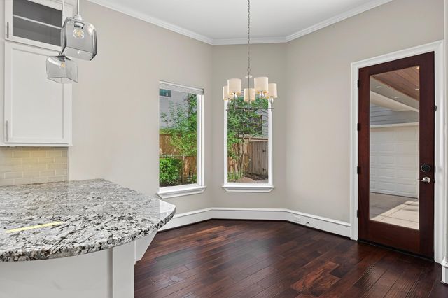 818 W 43rd Street, Houston, TX 77018
