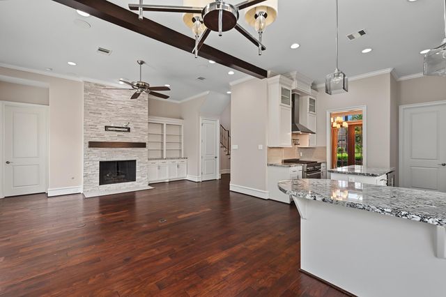 818 W 43rd Street, Houston, TX 77018