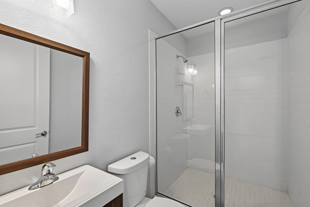 818 W 43rd Street, Houston, TX 77018