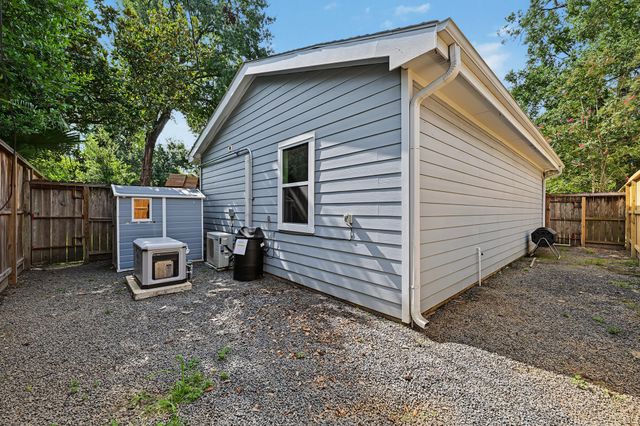 818 W 43rd Street, Houston, TX 77018