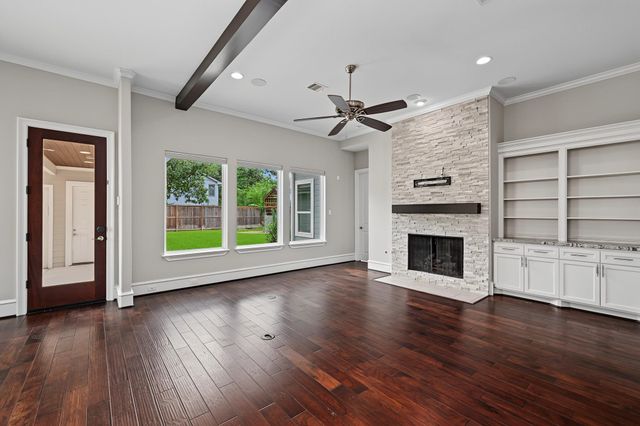 818 W 43rd Street, Houston, TX 77018
