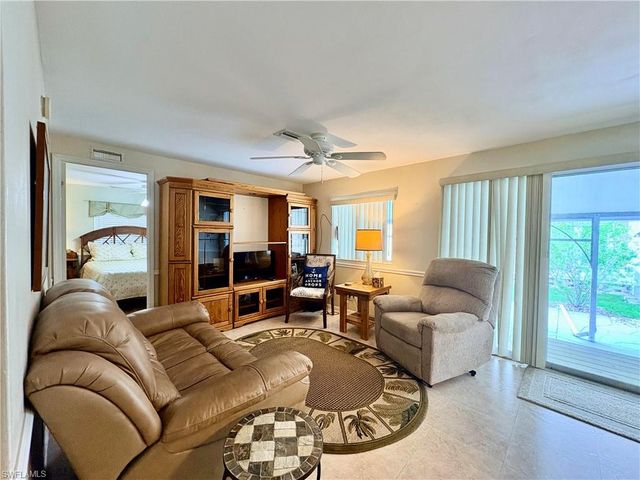 3163 Indian Village LN, North Fort Myers, FL 33917