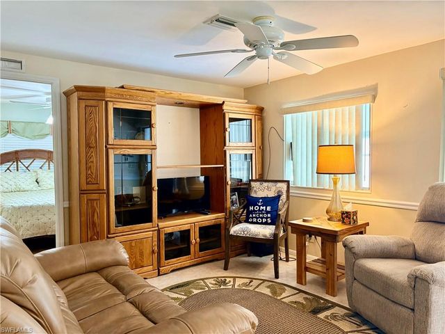 3163 Indian Village LN, North Fort Myers, FL 33917