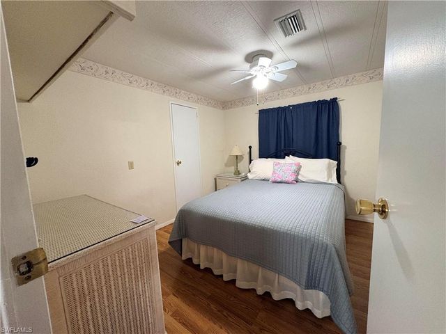 3163 Indian Village LN, North Fort Myers, FL 33917