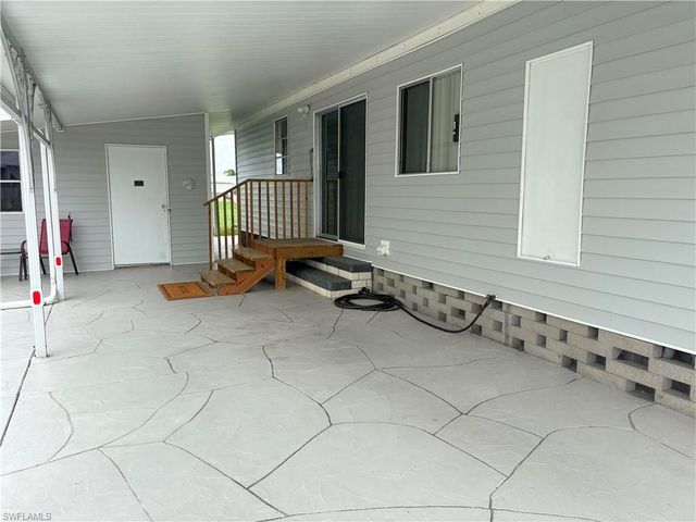 3163 Indian Village LN, North Fort Myers, FL 33917