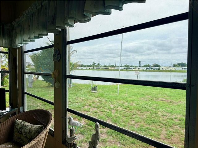 3163 Indian Village LN, North Fort Myers, FL 33917