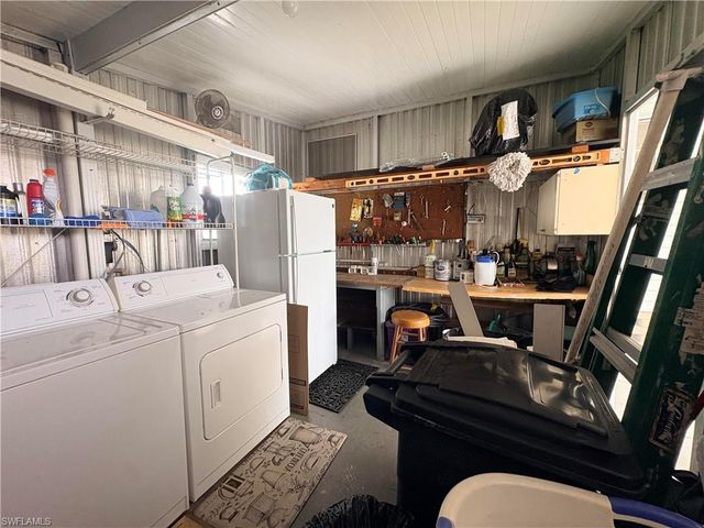 3163 Indian Village LN, North Fort Myers, FL 33917