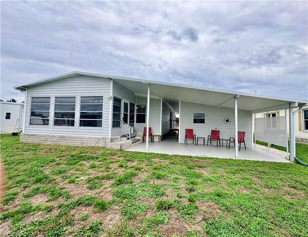 3163 Indian Village LN, North Fort Myers, FL 33917