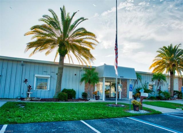 3163 Indian Village LN, North Fort Myers, FL 33917