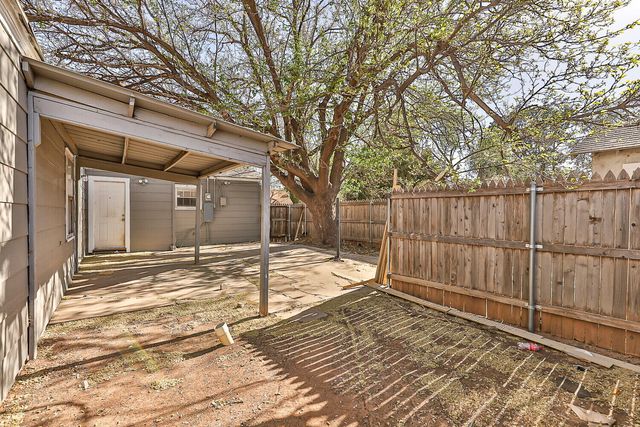1914 25th Street, Lubbock, TX 79411