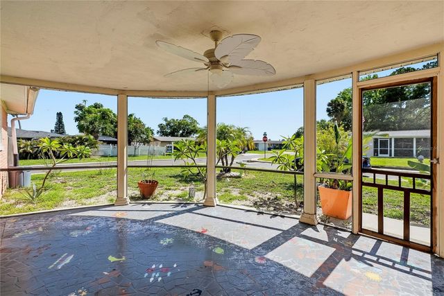 2704 LAWN PLACE, Holiday, FL 34691