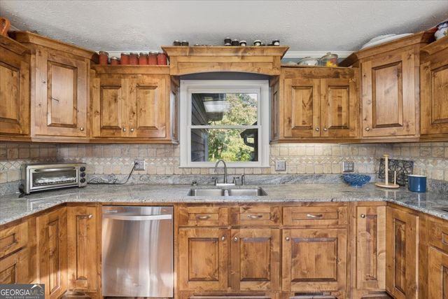 1150 Harris Hollis Lane A, Rutledge, GA 30663