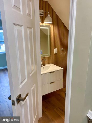 868 WHITEHORSE HAMILTON SQUARE, Hamilton, NJ 08610