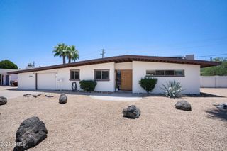 7501 E Minnezona Avenue, Scottsdale, AZ 85251