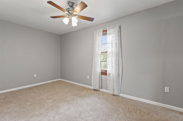 1996 White Conkwright, Winchester, KY 40391