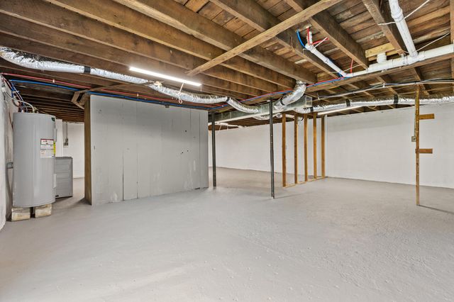 1996 White Conkwright, Winchester, KY 40391