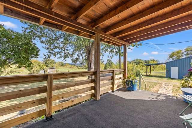 1996 White Conkwright, Winchester, KY 40391