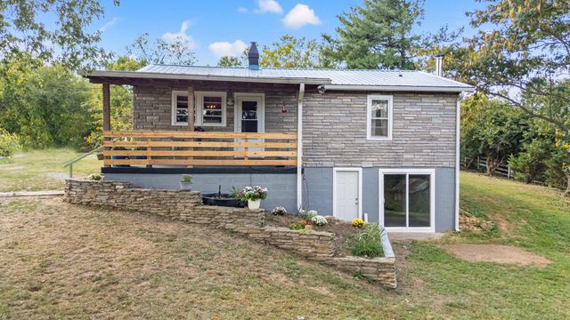 1996 White Conkwright, Winchester, KY 40391