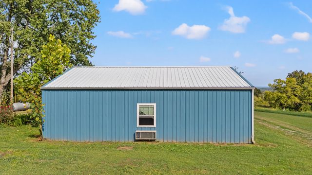 1996 White Conkwright, Winchester, KY 40391