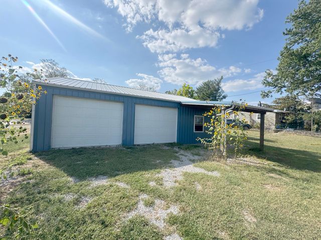 1996 White Conkwright, Winchester, KY 40391