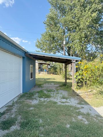 1996 White Conkwright, Winchester, KY 40391