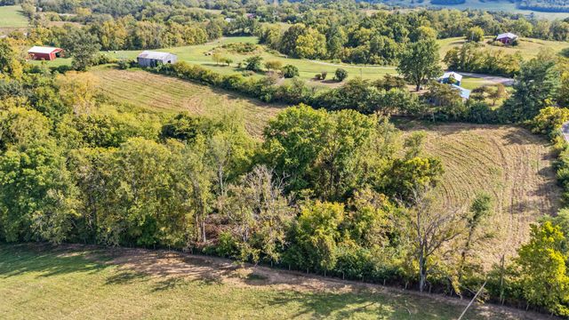 1996 White Conkwright, Winchester, KY 40391