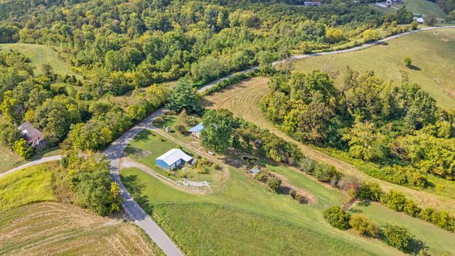 1996 White Conkwright, Winchester, KY 40391