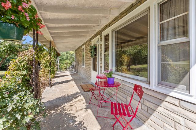 1996 White Conkwright, Winchester, KY 40391