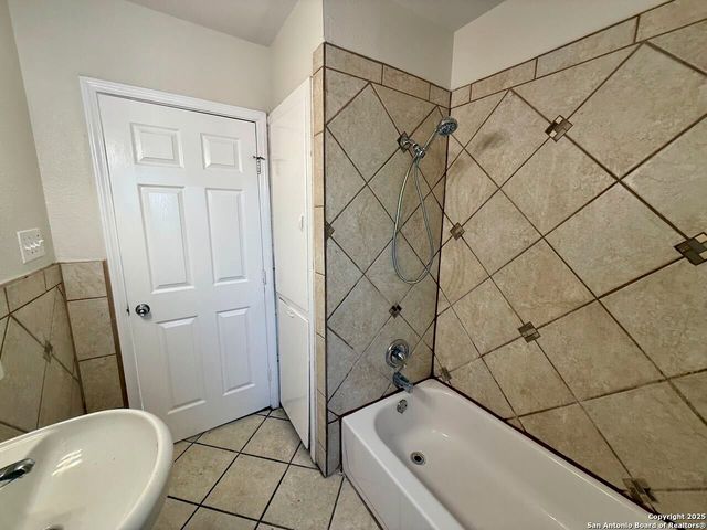 1035 Vanderbilt, San Antonio, TX 78210