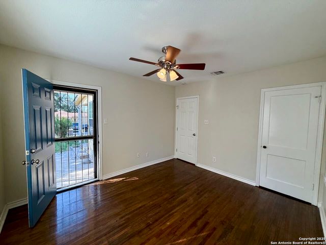 1035 Vanderbilt, San Antonio, TX 78210