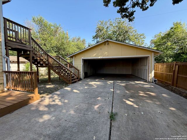 1035 Vanderbilt, San Antonio, TX 78210