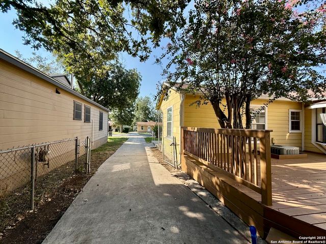 1035 Vanderbilt, San Antonio, TX 78210