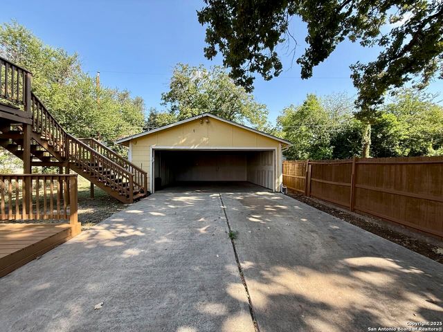 1035 Vanderbilt, San Antonio, TX 78210