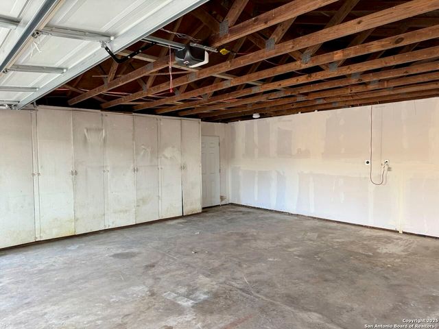 1035 Vanderbilt, San Antonio, TX 78210