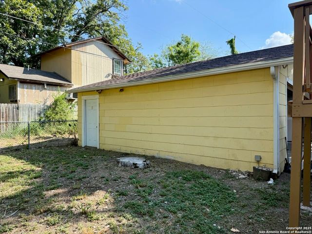 1035 Vanderbilt, San Antonio, TX 78210