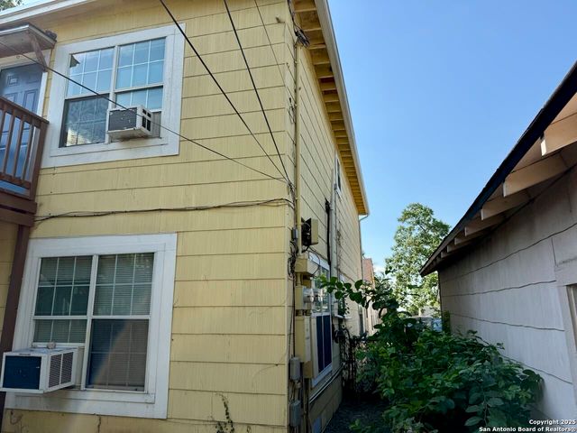 1035 Vanderbilt, San Antonio, TX 78210